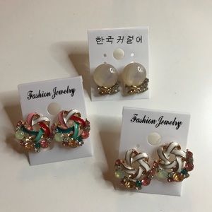 5/ $20 Three pairs of new fashion earrings